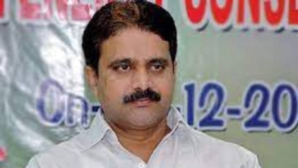 1 ఏపీ ప్రభుత్వ ఆర్థిక పరిస్థితులను గమనించాలన్న మోపిదేవి