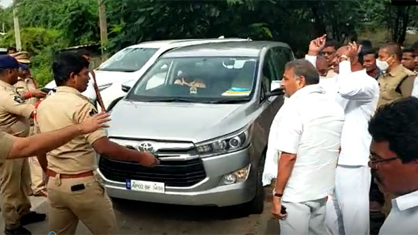 పెనుకొండలో ఉద్రిక్తత.. పెనుకొండలో ఉద్రిక్తత..