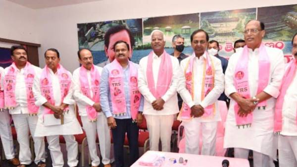  రైతు చట్టాల గురించి కాంగ్రెస్ మాట్టాడటం విడ్డూరం.. మండిపడ్డి మంత్రులు