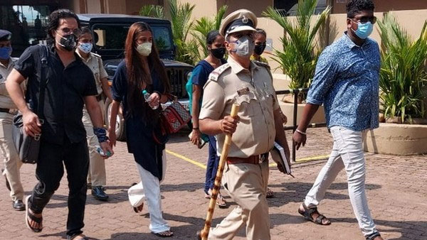 భర్తపై ఫిర్యాదు..