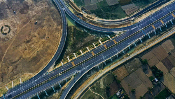  పూర్వాంచల్ ఎక్స్ ప్రెస్ వే ప్రత్యేకతలు