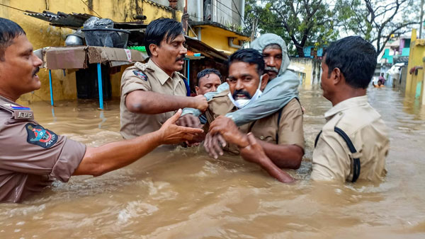 అధికారులు బాగా పని చేసారు