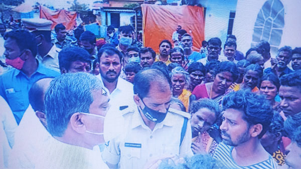 స్థానిక ఎమ్మెల్యే అధికారులతో కలిసి వరద ప్రభావిత ప్రాంతాలలో పర్యటించిన సజ్జల