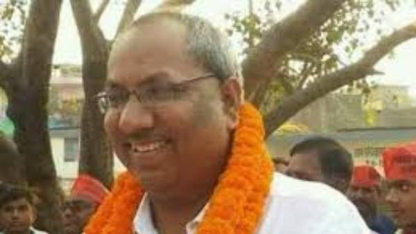 ఓట్ల కోసమే..