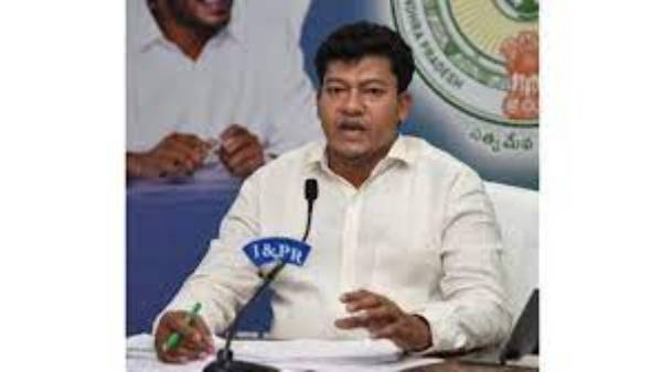 పవన్ కళ్యాణ్ ది రాజకీయ అజ్ఞానం 