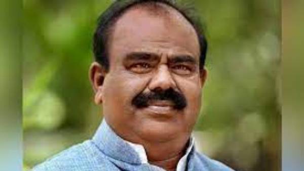 స్పీకర్ గా వెలుగు వెలిగిన మధుసూదనాచారి.. ఇప్పుడు రాజకీయంగా పట్టు కోల్పోతున్న స్థితి