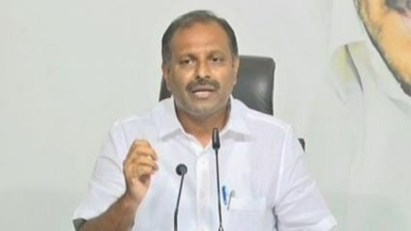 జగన్‌కు అందుకే పట్టం కడుతున్నారు: శ్రీకాంత్ రెడ్డి