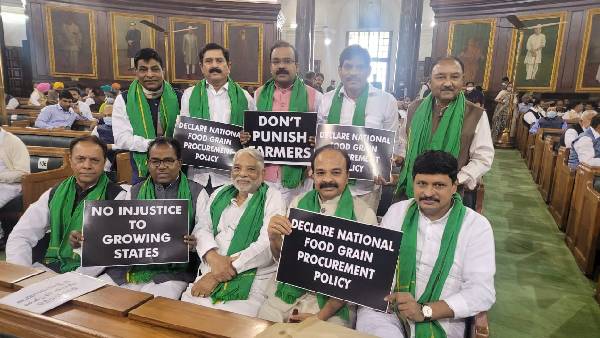 రైతులకోసం అనేక సంక్షేమ పథకాలు.. అందుకే వరి దిగుబడి గణనీయంగా పెరిగిందన్న ఎంపీలు