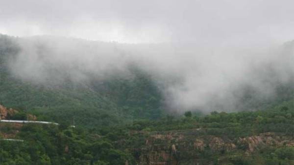 గేట్ల ఎత్తివేత.. గేట్ల ఎత్తివేత..