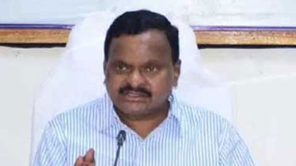 రాజ్యంగ వ్యవస్థలను అవహేళన చేస్తున్నారు