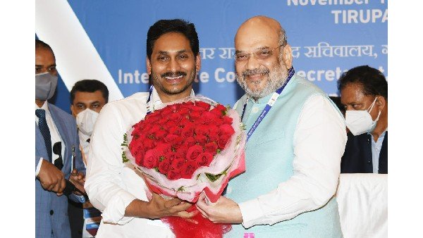 పోలవరం ప్రమాదంలో పడుతోంది