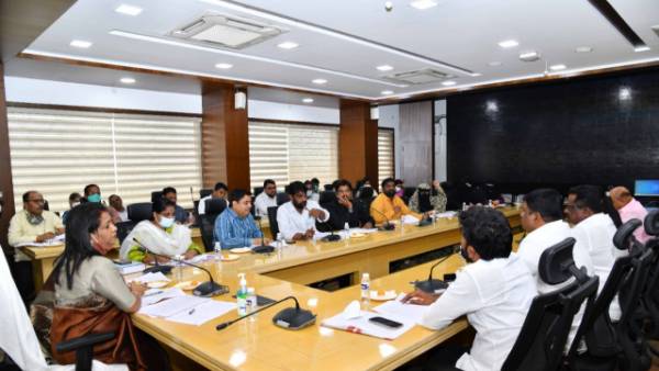  ఓల్డ్ సిటీ యువతకు చేయూత.. జీహెచ్ఎంసీ స్టాండింగ్ కమిటీలో నిర్ణయం..