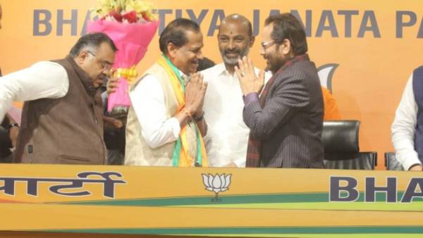  బీజేపీలో చేరిన విఠల్.. తెలంగాణకు బీజేపితోనే న్యాయం జరుగుతుందన్న విఠల్