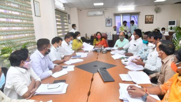 Not to jam the junctions.!GHMC innovative scheme.!