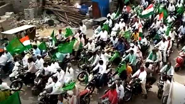 పాదయాత్ర చేస్తున్న రైతులపై 42 కేసులు