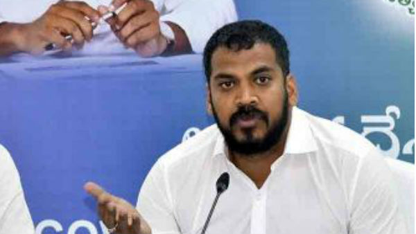 కనీస అవగాహన లేకుండా చంద్రబాబు మాట్లాడుతున్నారు కనీస అవగాహన లేకుండా చంద్రబాబు మాట్లాడుతున్నారు