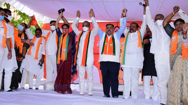 ఏడేళ్ల పాలనపై బహిరంగ చర్చకు సిద్ధమా ?