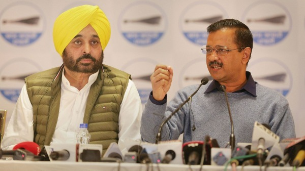 నగదు, మంత్రి పదవీ ఆఫర్ నగదు, మంత్రి పదవీ ఆఫర్