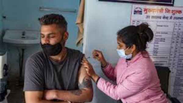 జనవరి 3 నుంచి పిల్లలకు వ్యాక్సినేషన్ అంటూ హరీశ్ రావు