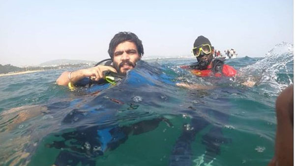 30 అడుగుల లోతు వరకు స్కూబా డైవ్‌