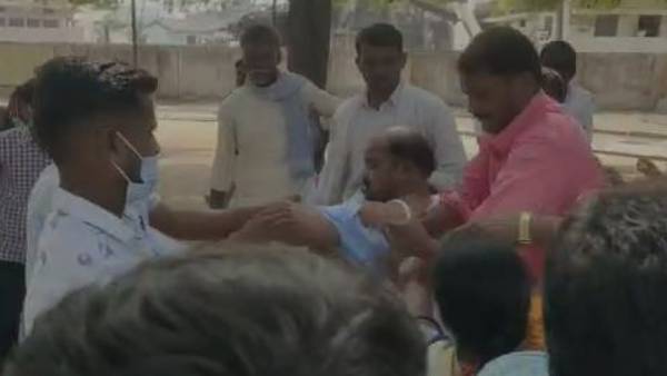 కేసు నమోదు .. కీచక డాక్టర్ సస్పెండ్ .. జరుగుతున్న విచారణ కేసు నమోదు .. కీచక డాక్టర్ సస్పెండ్ .. జరుగుతున్న విచారణ