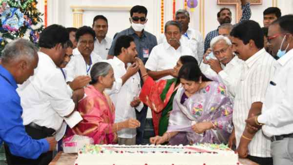 సీఎం జగన్ క్రిస్మస్ వేడుకలు