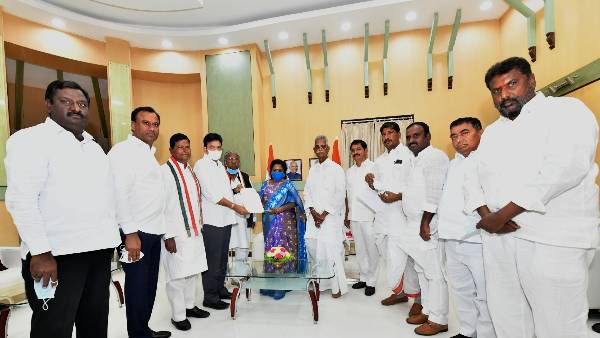 ధాన్యం కొనుగోలులో జోక్యం చేసుకోవాలి.. గవర్నర్ ను కోరిన కాంగ్రెస్ 