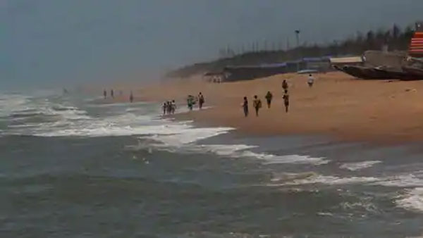  కంట్రోల్ రూమ్ ల ఏర్పాటు, అన్ని శాఖల అధికారులతో సమన్వయంపై సీఎం కు వివరణ