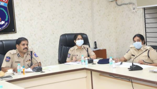  సమస్యల వేగవంతమైన పరిష్కారం.. గ్రీవెన్స్ సెల్ అందుకే ఉందన్న సైబరాబాద్ సీపీ