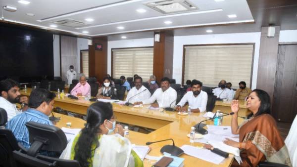  ఖాళీగా ఉన్న స్వీపర్ పోస్టులను భర్తీ చేయాలి.. ప్రభుత్వ గైడ్ లైన్స్ ప్రకారం రిక్రూట్ మెంట్ అన్న మేయర్