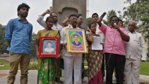  కేసీఆర్ దీక్షతో కాదు.. యువకుల బలిదానాలతో తెలంగాణ సిద్దించిందన్న శ్రవణ్