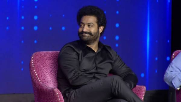 జూనియర్ ఫ్యాన్స్ నినాదాల వెనుక