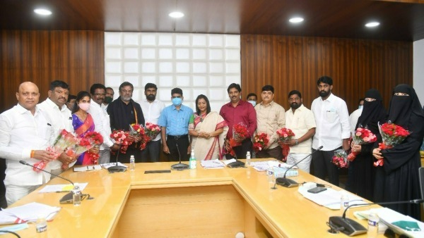 క్రమం తప్పకుండా సమావేశం.. కోవిడ్ తీవ్రతతో గతంలో వాయిదా పడ్డ సమావేశాలు క్రమం తప్పకుండా సమావేశం.. కోవిడ్ తీవ్రతతో గతంలో వాయిదా పడ్డ సమావేశాలు