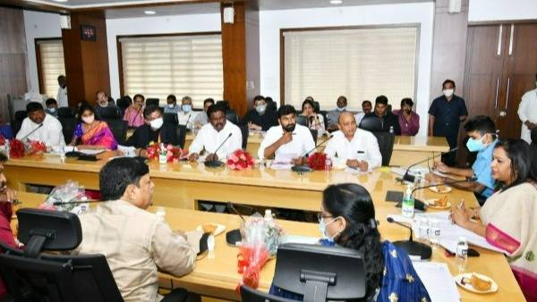 జీహెచ్ఎంసీ తొలి స్టాండింగ్ కమిటీ సమావేశం.. 20 అంశాలకుగాను 18 అంశాలకు ఆమోదం.. జీహెచ్ఎంసీ తొలి స్టాండింగ్ కమిటీ సమావేశం.. 20 అంశాలకుగాను 18 అంశాలకు ఆమోదం..