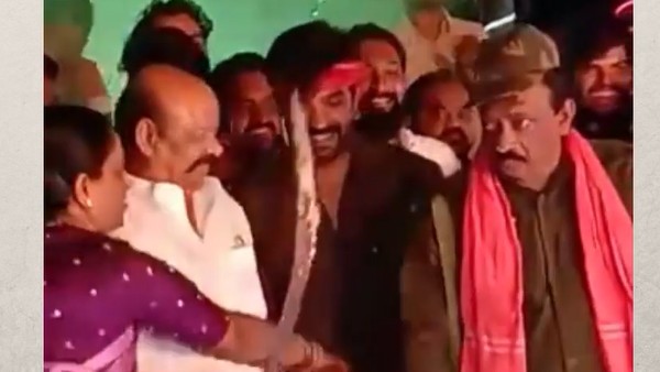 మావోయిస్టు గెటప్‌లో.. 