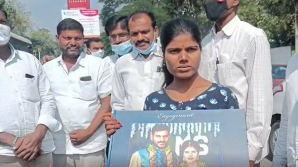  వరుడి కోసం వెళ్ళిన వధువు బంధువులు .. వరుడు ఇంటికి తాళం 