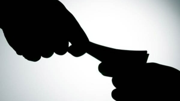 2,656 బ్యాంకు అకౌంట్లకు రూ. వేల కోట్ల హవాలా సొమ్ము !