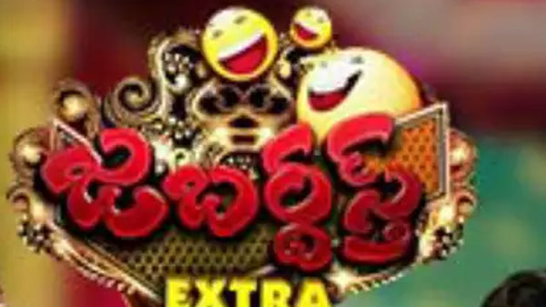 ఒక్కొక్కరుగా బయటకు