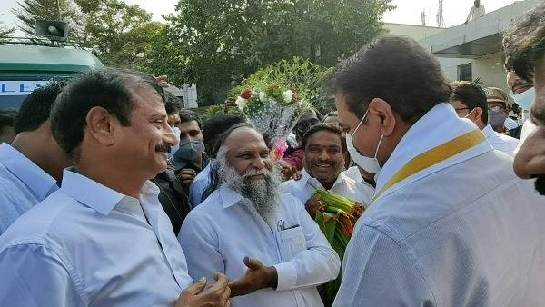 కేంద్రంపై టీఆర్ఎస్ పోరాటం ఓ పెద్ద డ్రామా.. ఒప్పందంలో భాగంగా నిరసనలన్న జగ్గారెడ్డి