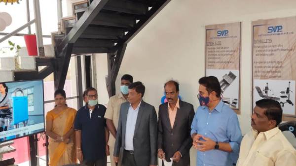 రోబోల సాయంలో శ‌స్త్ర‌చికిత్స‌..