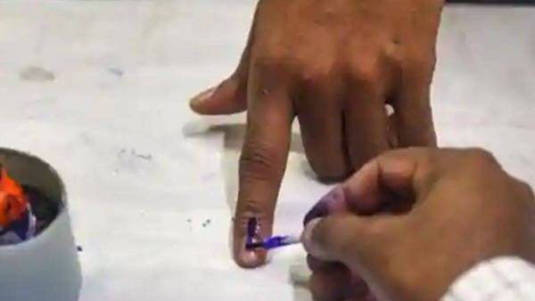  10 మంది అభ్యర్థులు