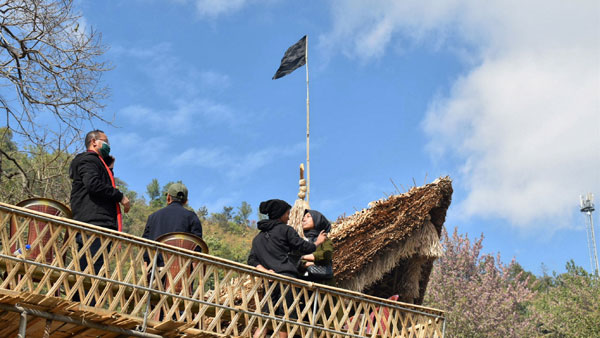 స్థానిక పోలీసులకు ముందస్తు సమాచారం ఇవ్వకుండా.. స్థానిక పోలీసులకు ముందస్తు సమాచారం ఇవ్వకుండా..