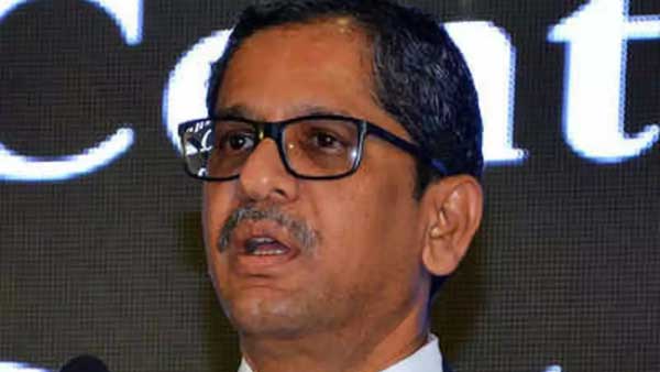 ప్రధాన న్యాయమూర్తిగా తొలిసారి స్వగ్రామానికి ప్రధాన న్యాయమూర్తిగా తొలిసారి స్వగ్రామానికి