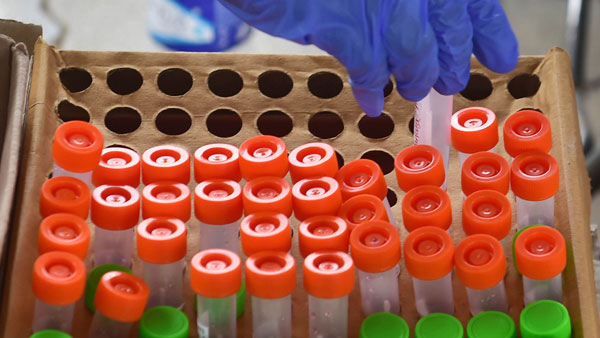 భయాందోళనలో అమెరికన్లు..