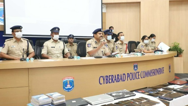 సైబర్ నేరగాళ్ల గుట్టు రట్టు.. 14మంది ఘరానా ముఠా అరెస్ట్.. సైబర్ నేరగాళ్ల గుట్టు రట్టు.. 14మంది ఘరానా ముఠా అరెస్ట్..