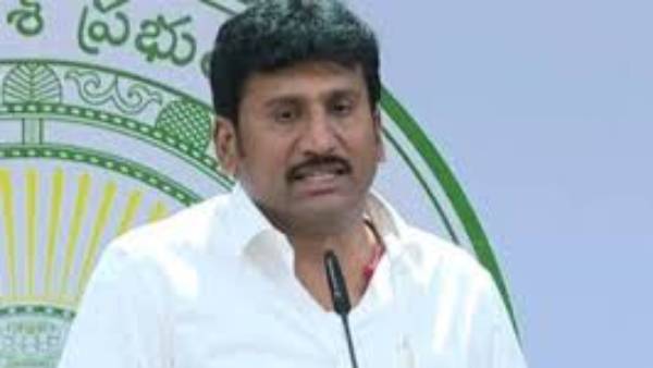  టిడిపి నేతలు కళ్ళు ఉన్న కబోదుల్లా వ్యవహరిస్తున్నారు