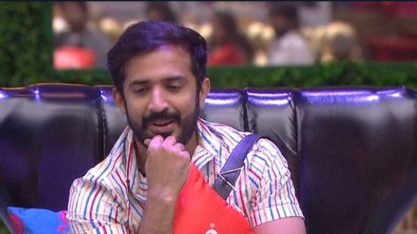 సైబర్ క్రైమ్ పోలీసులకు ఫిర్యాదు.. సైబర్ క్రైమ్ పోలీసులకు ఫిర్యాదు..