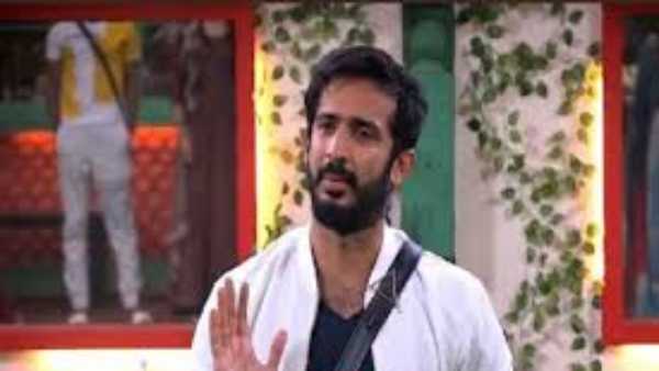 బిగ్ బాస్ టైటిల్ అతనికే దక్కాలని యాంకర్ రవి ప్రచారం.. బిగ్ బాస్ టైటిల్ అతనికే దక్కాలని యాంకర్ రవి ప్రచారం..