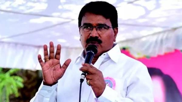 బీజేపి ప్రభుత్వం నియామాలను తుంగలో తొక్కిందన్న సింగిరెడ్డి బీజేపి ప్రభుత్వం నియామాలను తుంగలో తొక్కిందన్న సింగిరెడ్డి