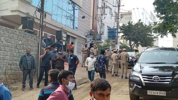 ర‌చ్చ‌బండ నిర్వ‌హించి తీరుతా..